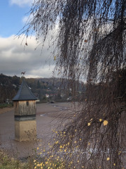 „Alter Kirchturm“ im trockenen Edersee bei Nieder Werbe