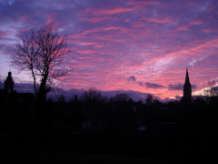 Korbachs Kirchen im winterlichen Abendrot