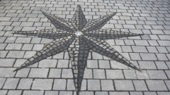 Der Waldecker Stern auf dem Vorplatz des Adorfer Schützenhauses