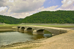 Einsame Brücke 