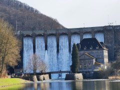 Staumauer Diemelsee